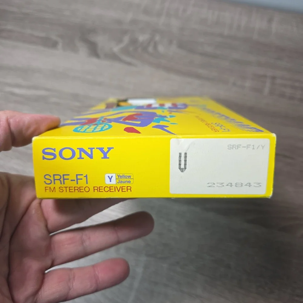 Sony Sportsband FM Stereo Receiver Walkman Yellow SRF-F1 Vintage With Box